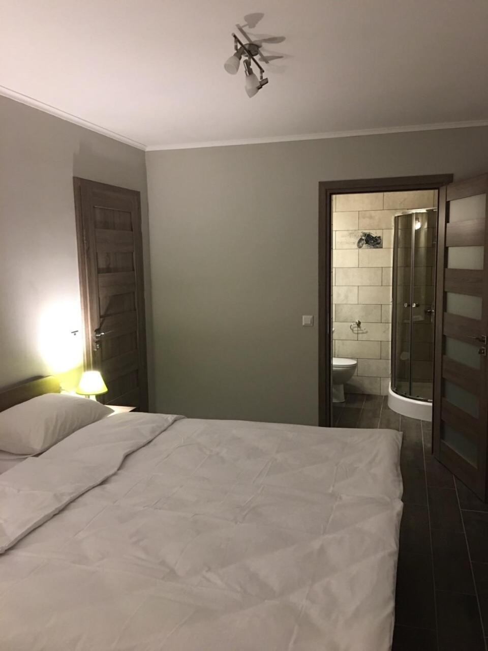 Hotel 7Days à Hadiach Extérieur photo